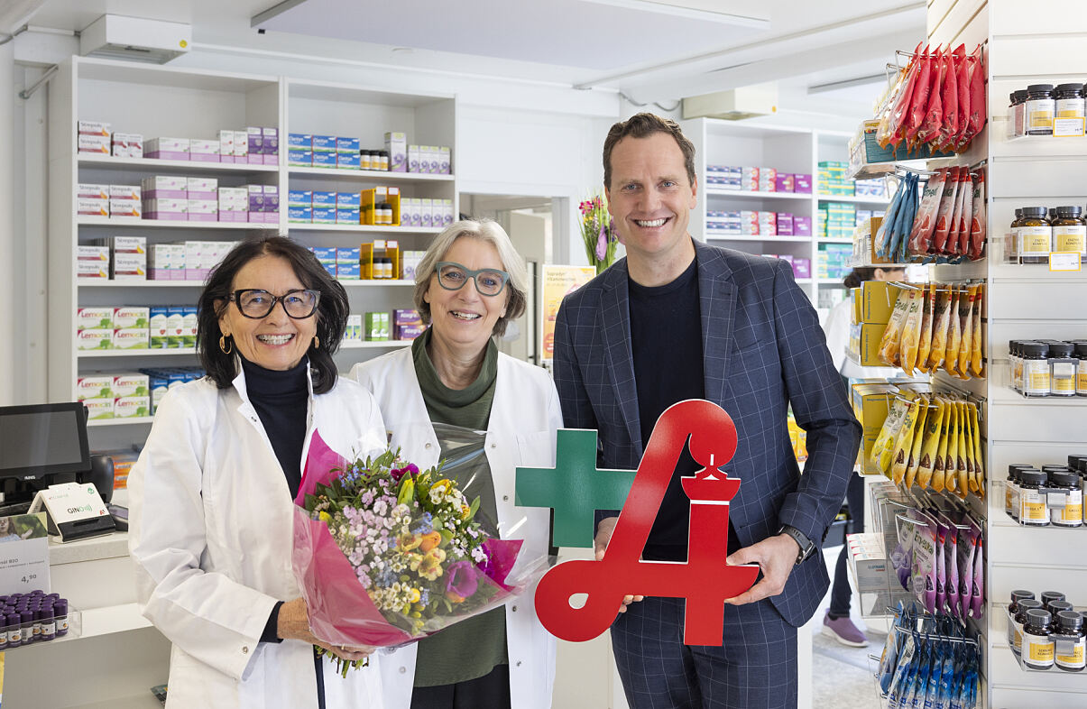 Bild 1_Theresien Apotheke eröffnet temporären Standort auf der EUROPARK Piazza_c_Eva trifft