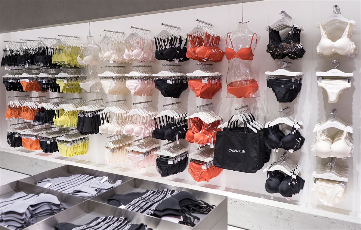 CALVIN KLEIN UNDERWEAR Innenaufnahme