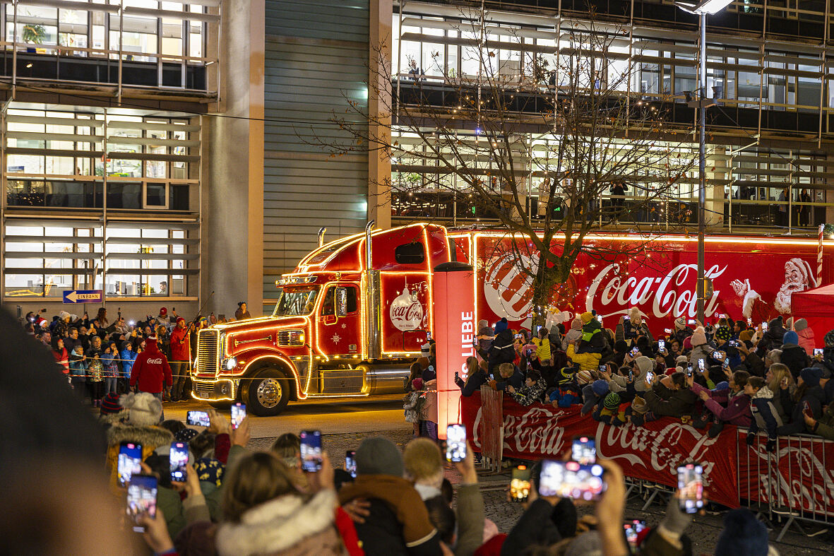 Bild 1 Coca-Cola Weihnachtstruck_c_Wildbild 