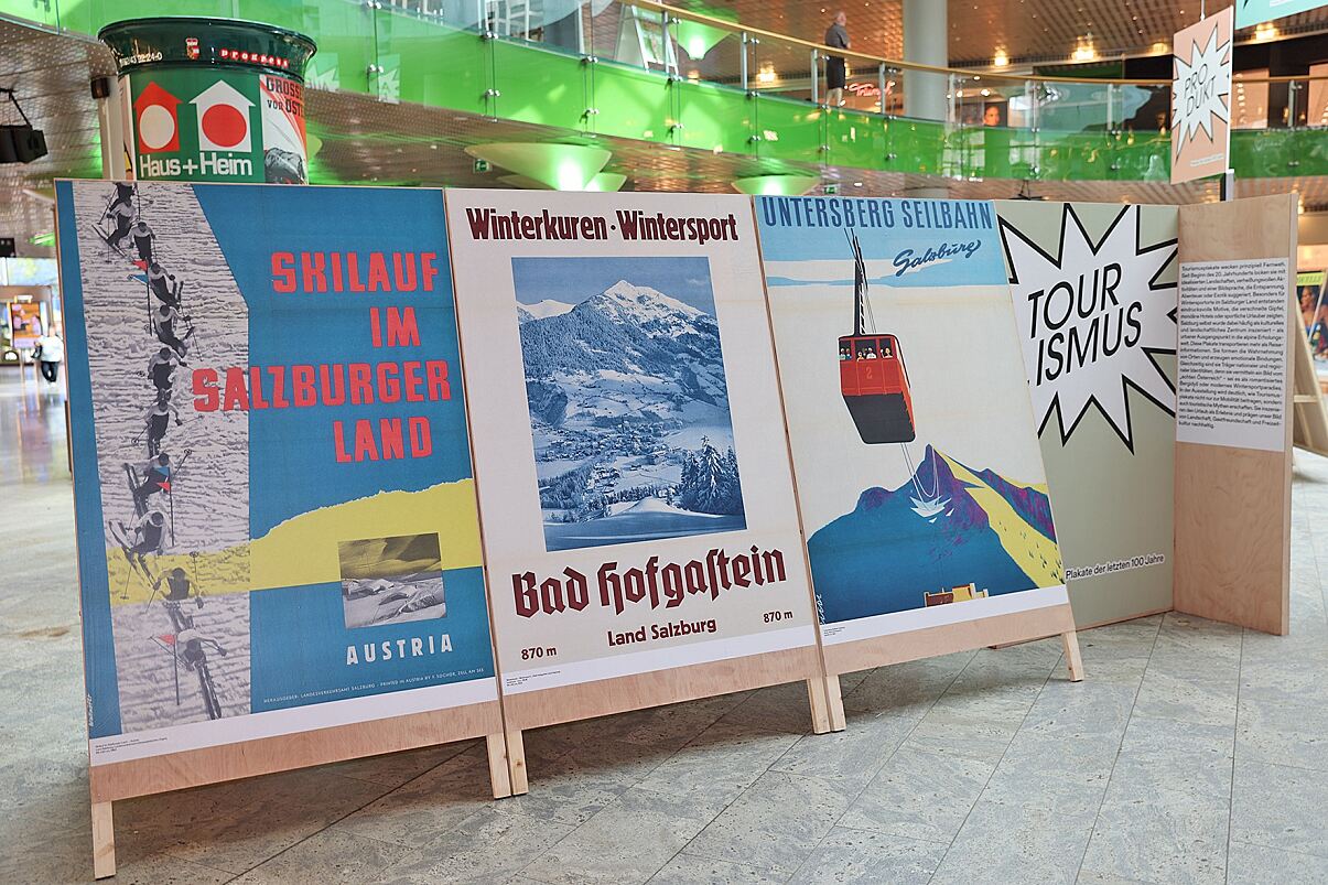 Bild 3_Plakatausstellung (c) Uwe Brandl Salzburg Cityguide